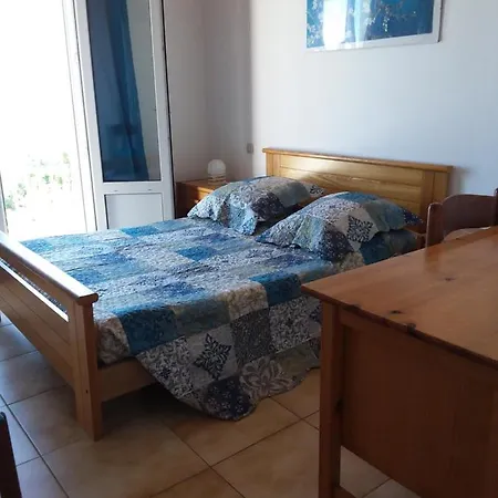 D Hotes Chez Raymonde Et Sandrine Bed & Breakfast