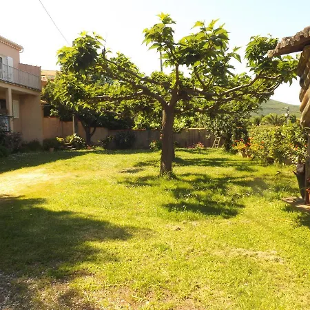 D Hotes Chez Raymonde Et Sandrine Bed & Breakfast 3*