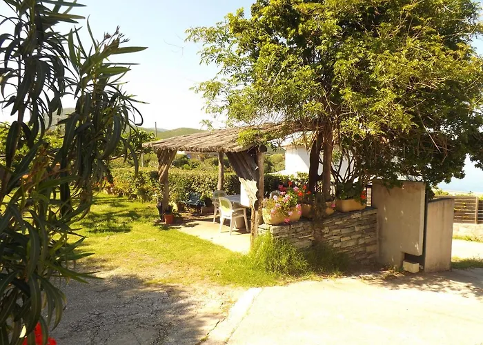Bed and Breakfast D Hotes Chez Raymonde Et Sandrine